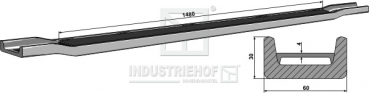 Kratzbodenleiste  U-Profil 30 X 60 X 1725 mm  gekröpft 4 x 13, mit Vierkantloch für Strautman Streuer