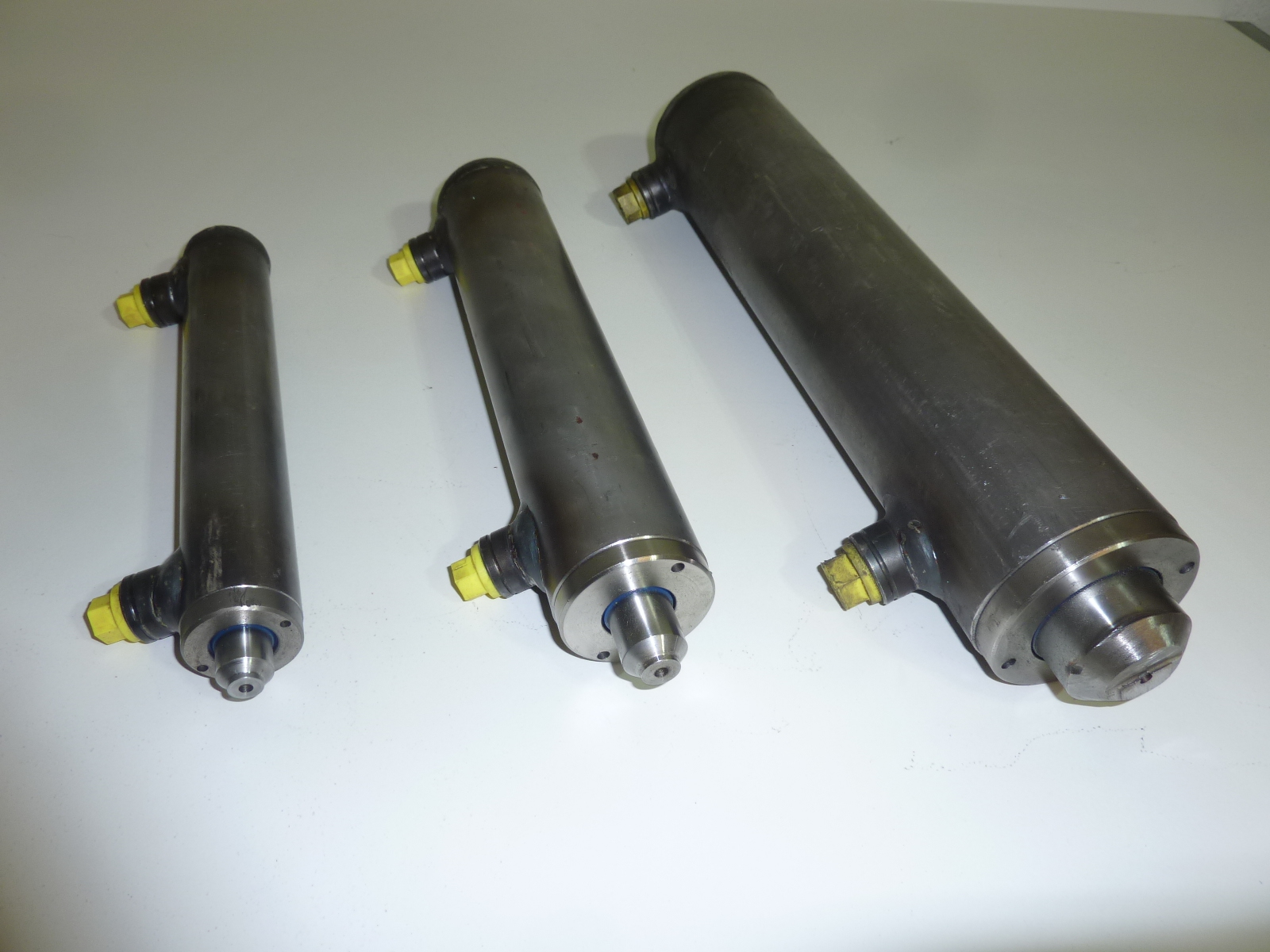 Hinken-Parts - Hydraulikzylinder-DW-OB- o. Aufn. Kolbenstangen-Ø A 25mm,  Zylinder-Ø innen B 40mm Längen wählbar